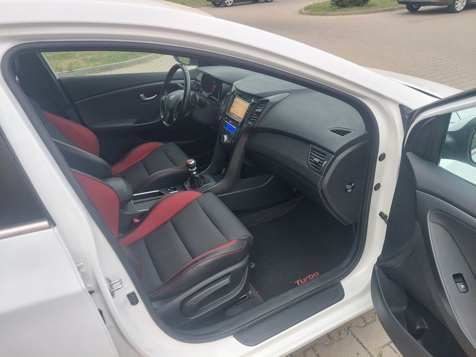 ** Hyundai i30 turbo ** xenony ** ledy ** navi ** kamera cofania ** zamiana **