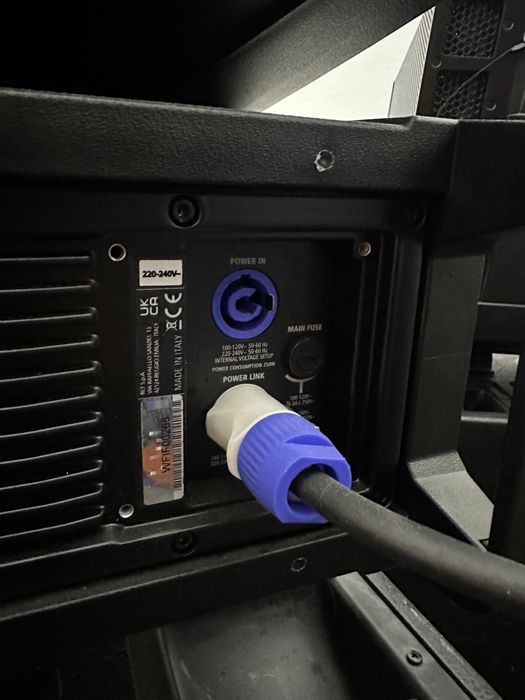 SISTEMA DE SOM PROFISSIONAL – LINE ARRAY + SUBS