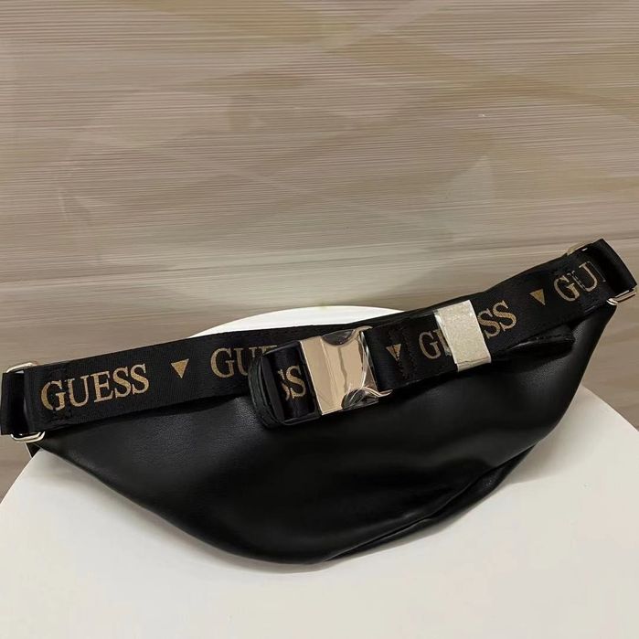 Guess wyprzedaż nerka elegancka polecam