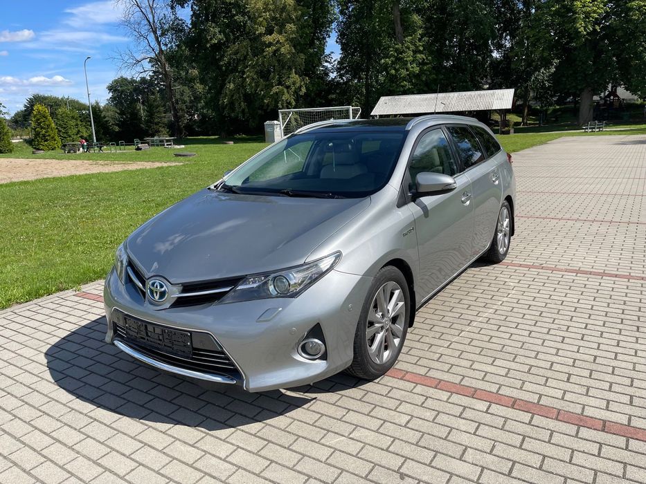 Toyota Auris 1.8 hybrid Panorama Navi Skóra Kamera BiXenon