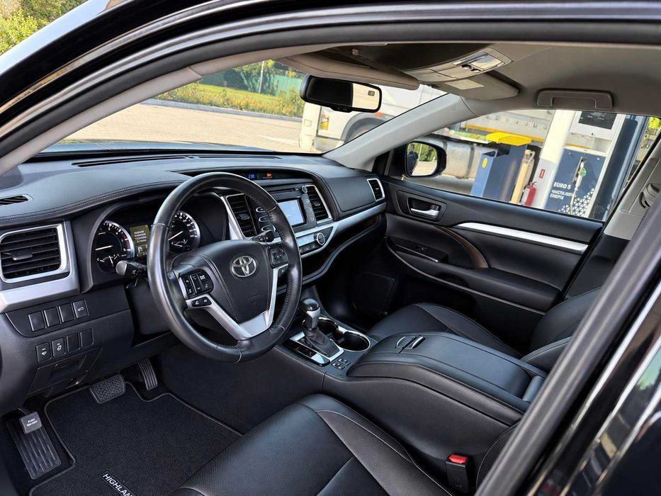 Продаю   авто TOYOTA