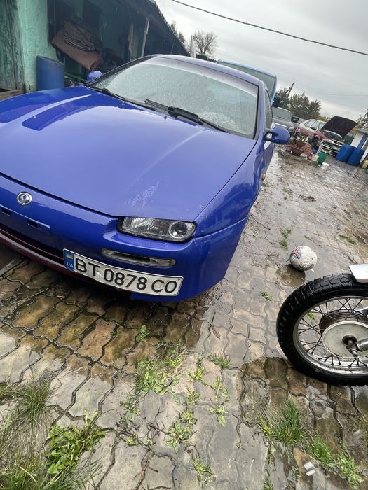 Продам мазду 323F дуже срочно