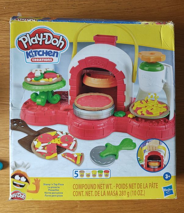 Play-Doh pizza pizzeria