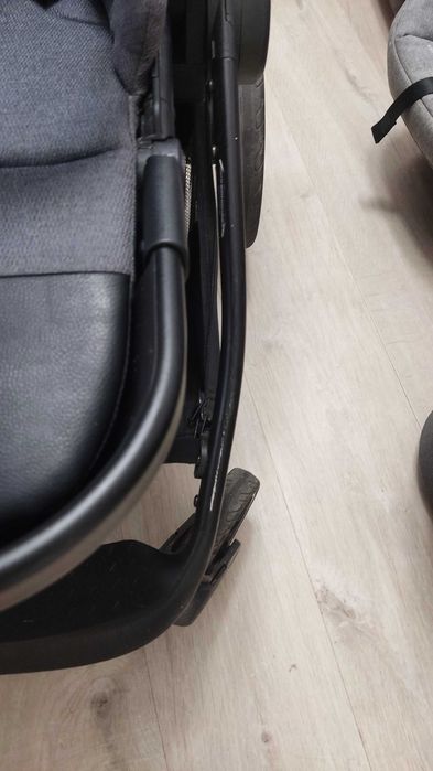 Wózek 2 w 1 Muuvo quick 3.0 z gondolą XL