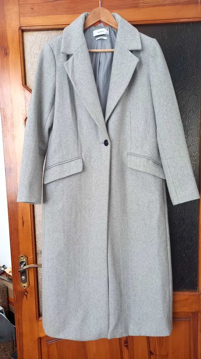 Пальто жіноче Reserved сіре