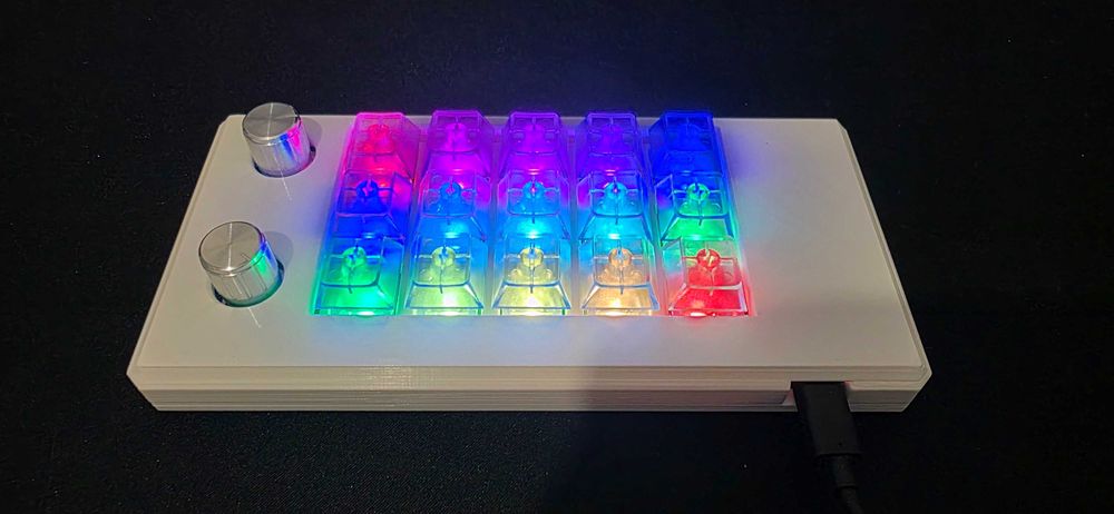 Klawiatura makro z podświetleniem RGB