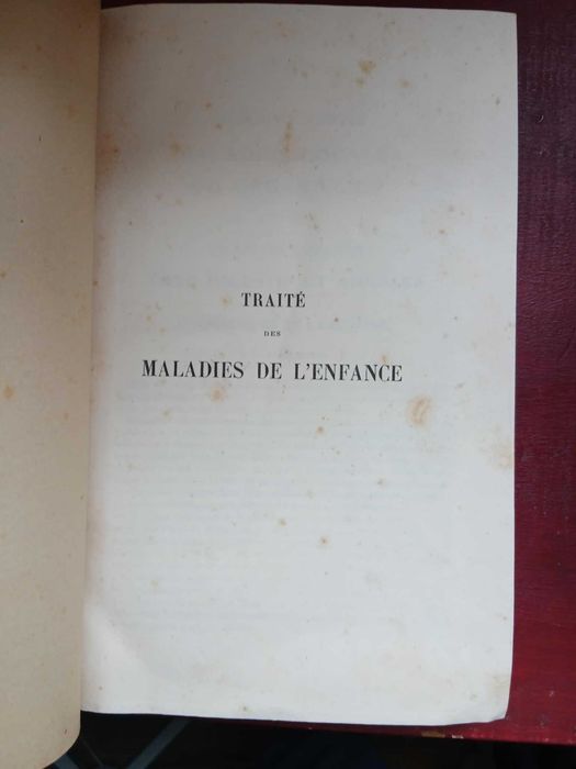 Conjunto de 5 Livros de Medicina do Início do Século XX, Encadernados