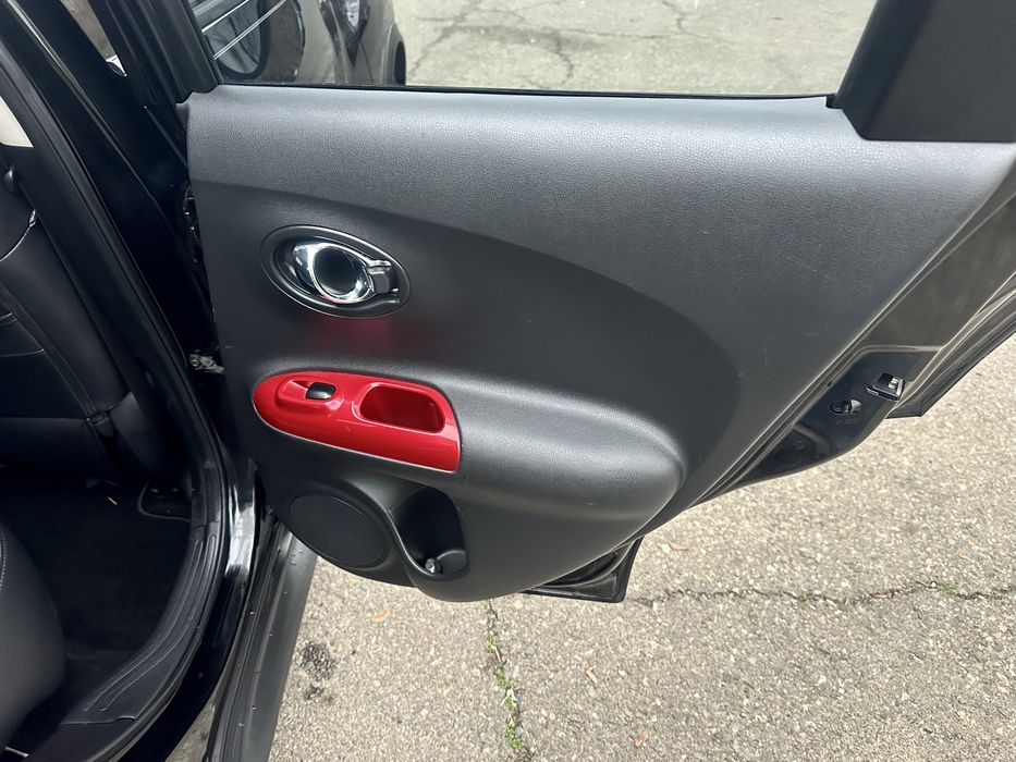 Nissan Juke 2015 рестайл кожа, бесключевий, люк. Ниссан Жук