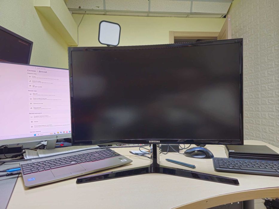 Монітор Sаmsung C24RG54FQU