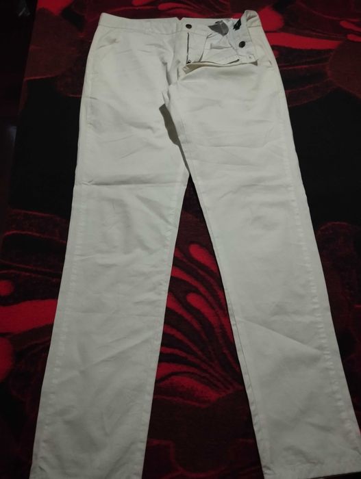 Calça sarja branca