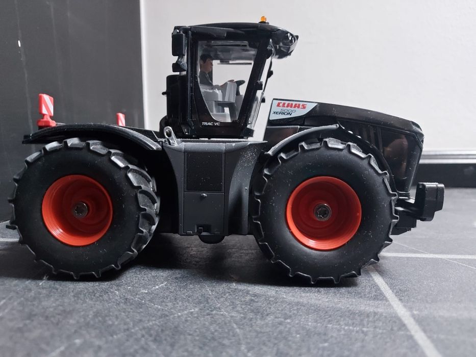 Claas xerion siku Control 100 years Sieper