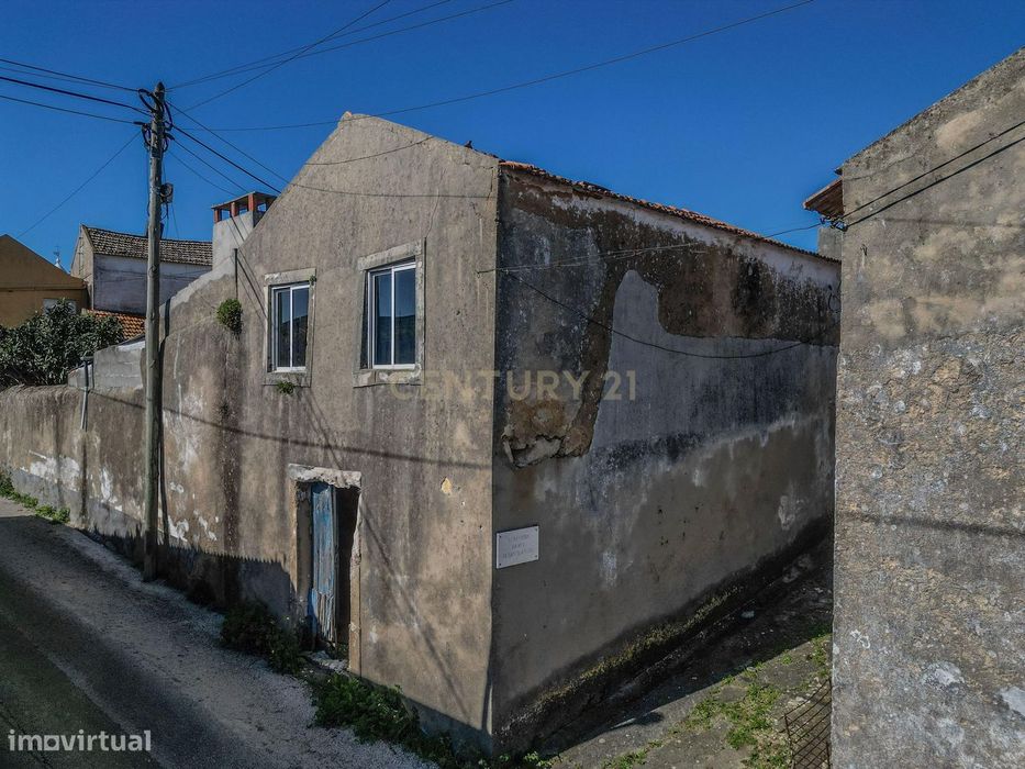 Moradia para reabilitar em Lares, Vila Verde, Figueira da Foz