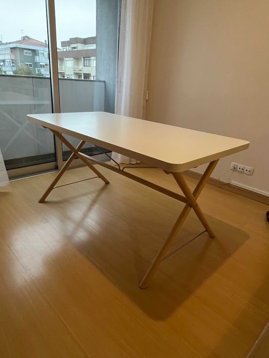 Mesa Ikea RYDEBÄCK + 4 Cadeiras Ikea EKEDALEN