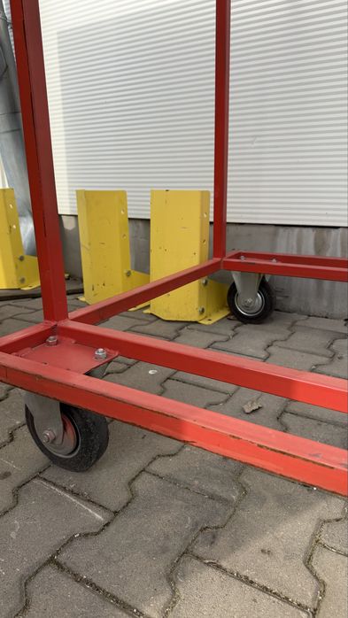 Podest jezdny magazynowy