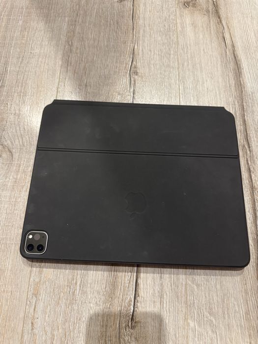 iPad Pro 12,9 cala (6. generacji) + magic keyboard + apple pencil 2