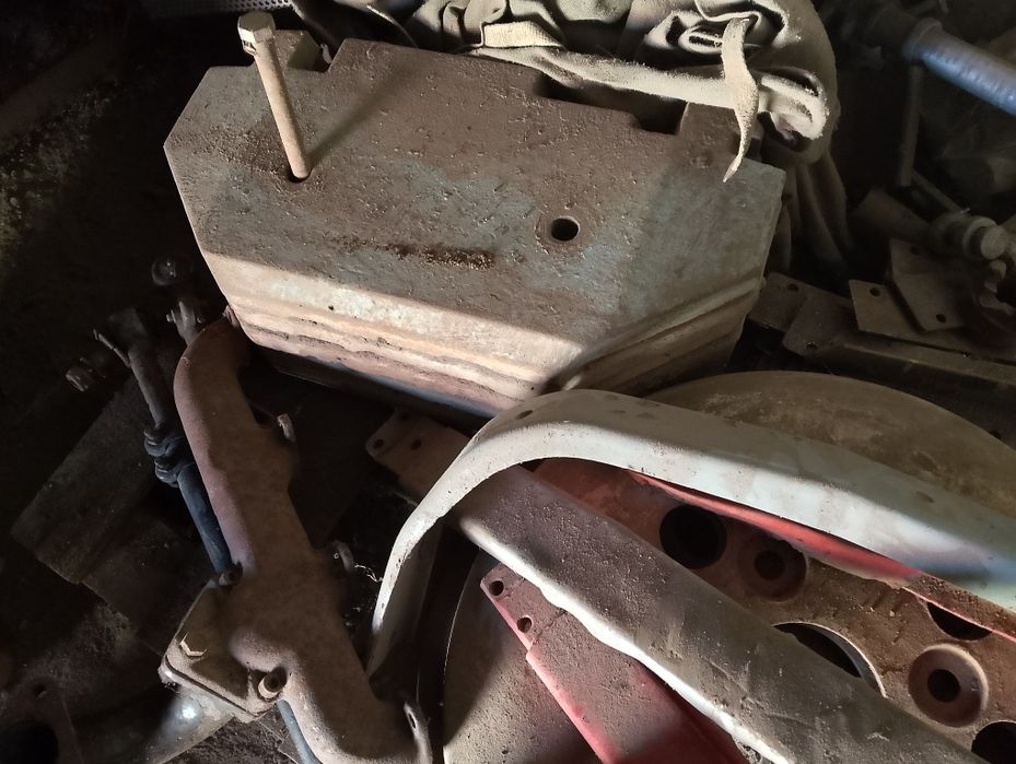 skrzynia biegów kolektor  zbiornik maska pług