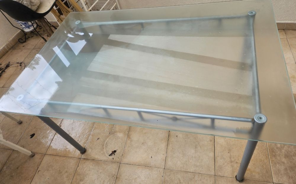 Mesa Refeição em vidro fosco