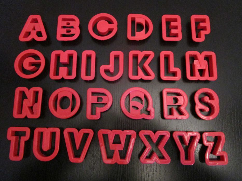 Conjunto de 26 Moldes / Cortadores de Biscoito ou Plasticina - Letras