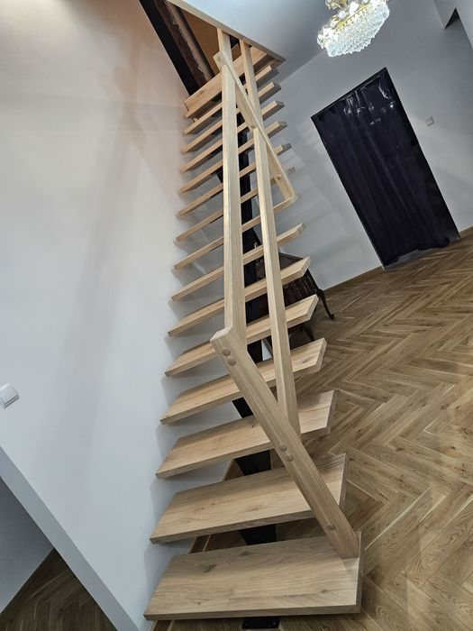 Schody samonośne na konstrukcjach metalowych