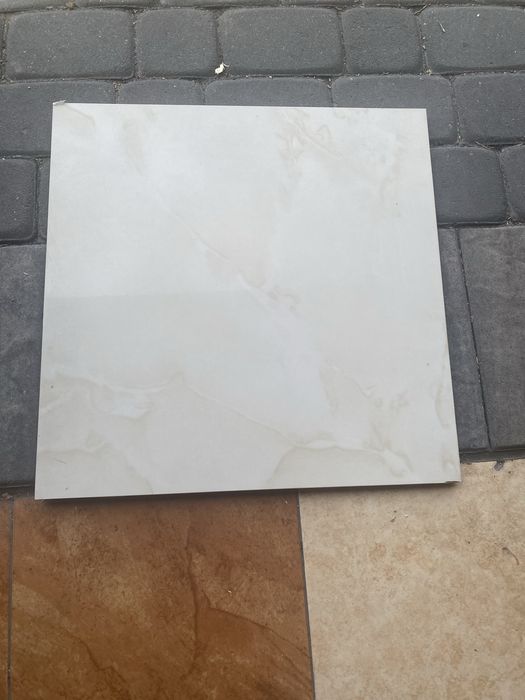 Sprzedam plytki gresowe 50x50