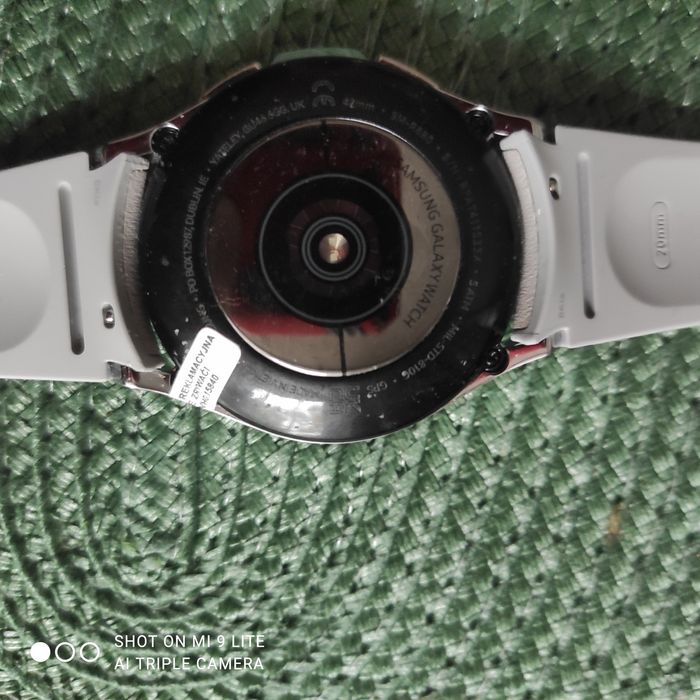 Samsung Galaxy Watch4 sprzedam zamienię.