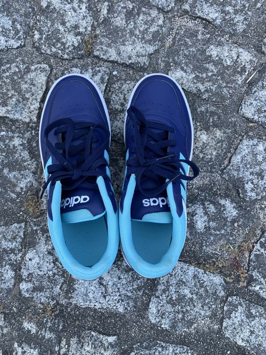 Sapatilhas adidas semi-novas