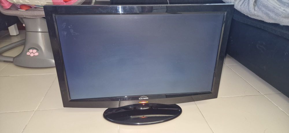 Televisão usada , a funcionar na perfeição