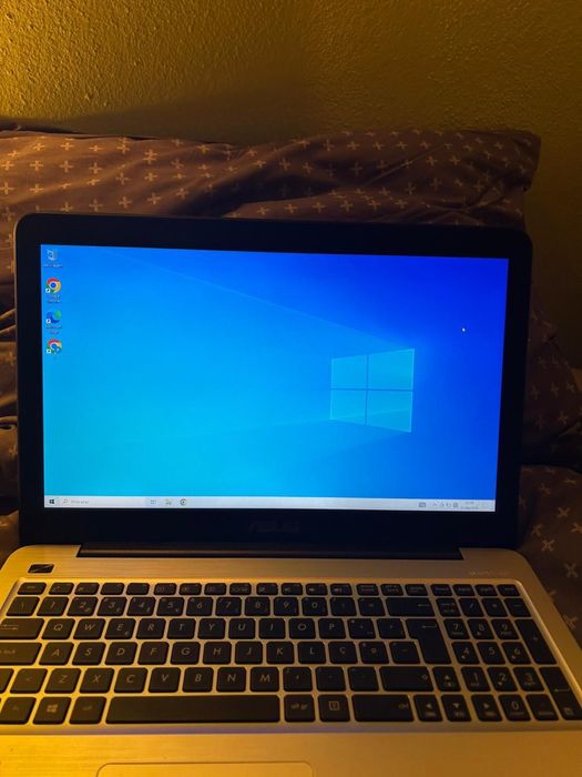 portátil é um ASUS X556UR