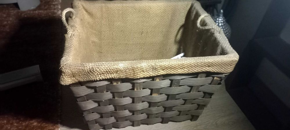 Cesto para colocar lenha ou outros