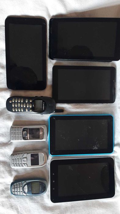 Лот мобільних телефонів вживаних. Стан різний.