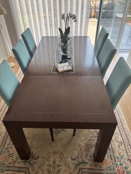 Mesa de jantar extensível