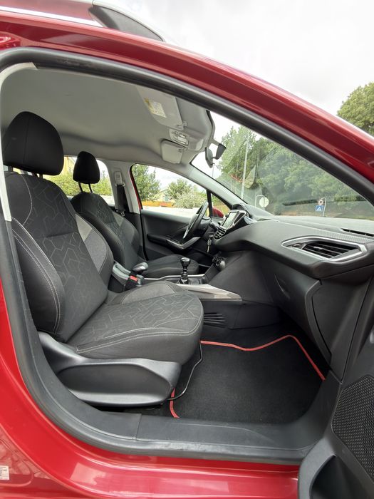 Peugeot 2008 ano 2019 muito estimado