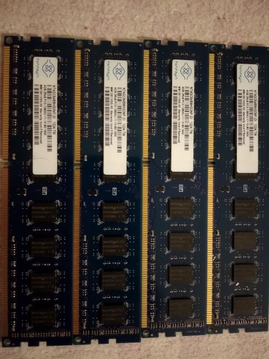 Оперативная память 4GB DDR3-1333/1600 Mhz PC3-10600U/12800U Intel/AMD