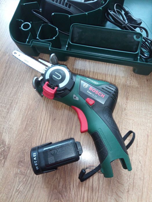 Piła akumulatorowa Bosch EasyCut 12 Nanoblade