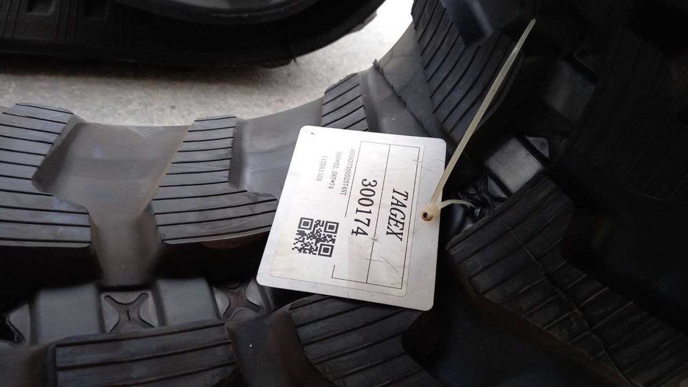 Гумова гусениця 300х52,5х74N