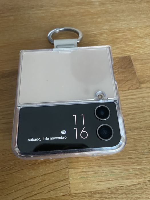 Samsung Galaxy Z Flip 4 - ecrã danificado