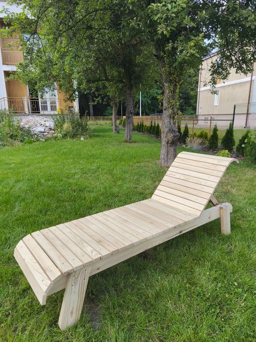 Drewniany Leżak ogrodowy