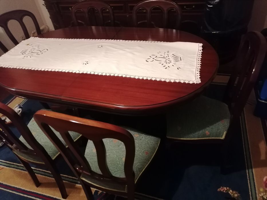 Living Room Table in Excellent Condition64552790558211121