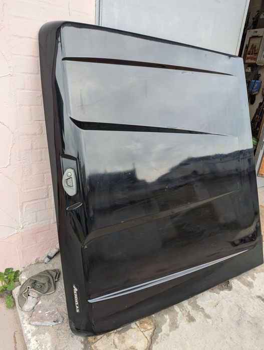 Кришка кузова для Mitsubishi L200. Чорна