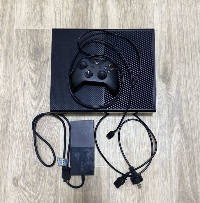 Xbox One 500 gb ігрова консоль / приставка