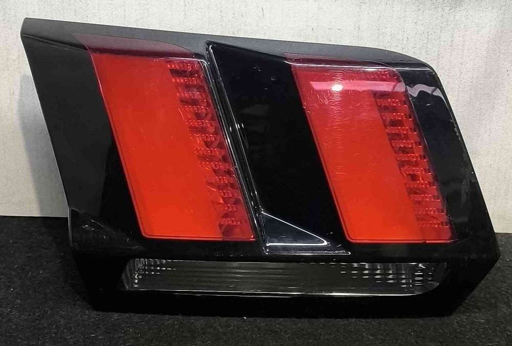 Farolim da Mala Esquerdo 9810477880 - PEUGEOT 3008 II SUV