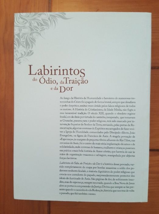 Doménico Pompeu - Labirintos do ódio, da traição e da dor