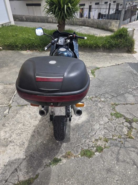 vende-se Yamaha XJ 600 S