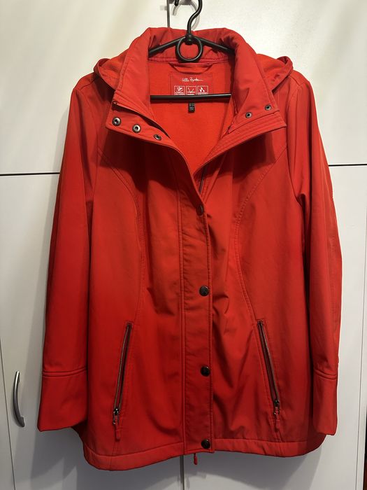 Czerwona kurtka przeciwdessczowa ulla popken