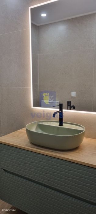 Apartamento T2+1 Central na Venteira, Amadora em Renovação Total