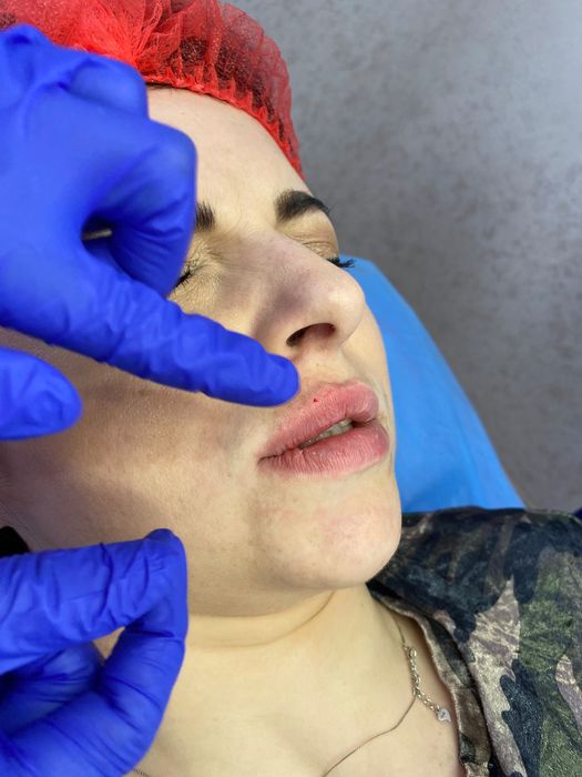 Навчання для косметологів, постановка руки