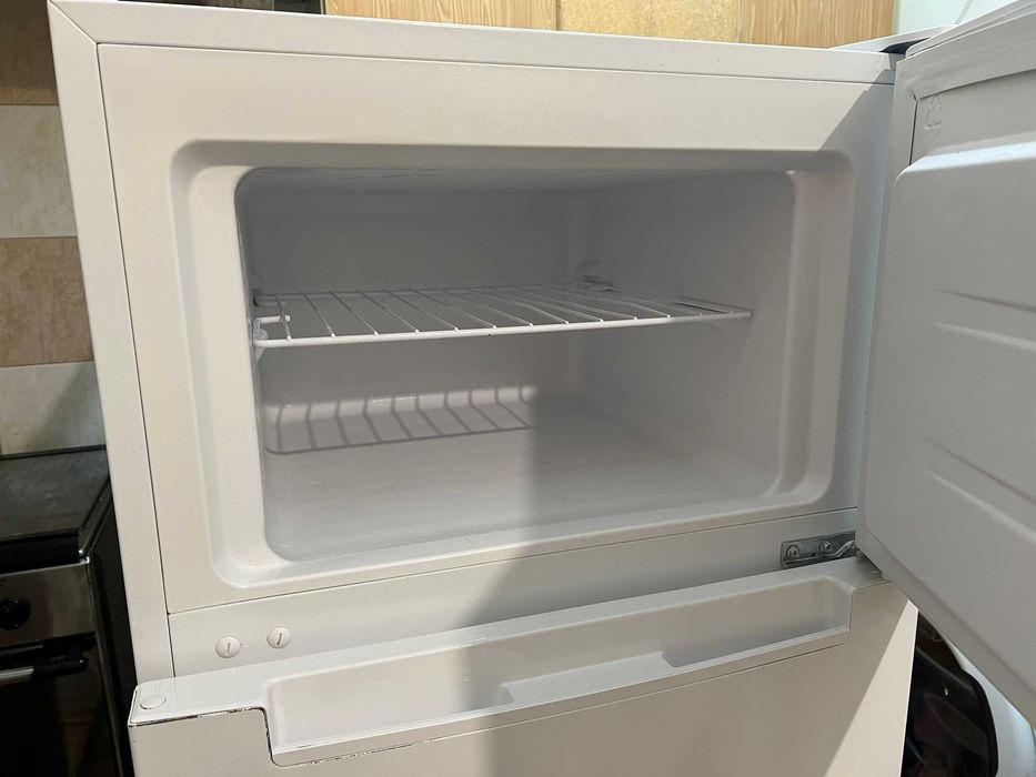 Frigorífico KUNFT KDD5195, 206 L - Branco