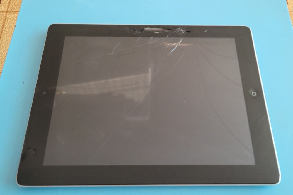 Продам iPad (model A1458) на 128 ГБ