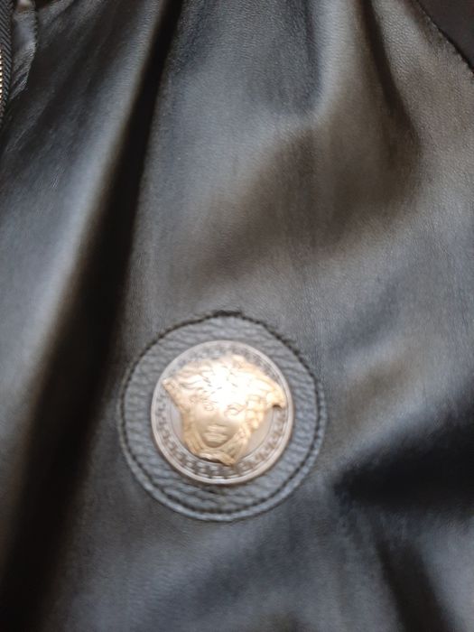 Куртка версачи    .