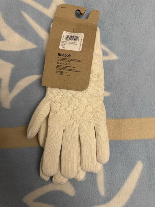Продам оригинілальні,чоловічі шикарні рукавиці Reebok.Дороге виконання